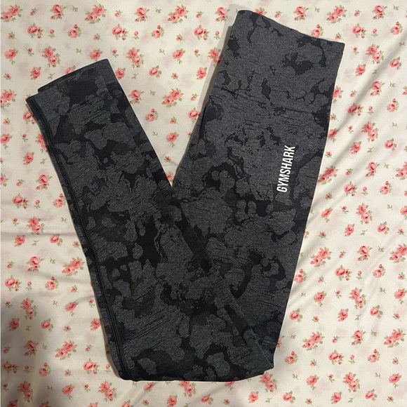 Gymshark adapt camo leggings - Picture 3 of 4